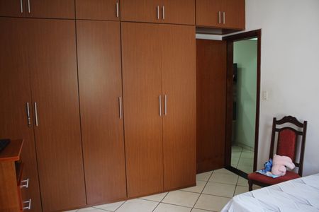 Apartamento à venda com 141m², 3 quartos e 2 vagasQuarto 1