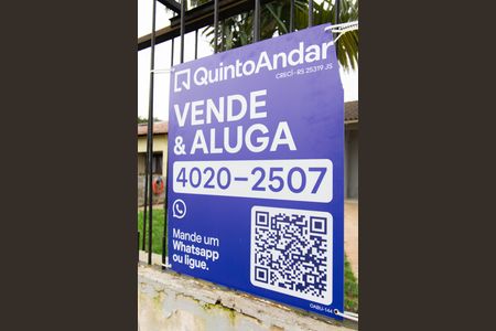 Casa à venda com 200m², 5 quartos e 2 vagas Casa à venda com 200m², 5 quartos e 2 vagasPlaquinha