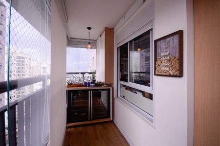 Apartamento para alugar com 74m², 3 quartos e 1 vaga Apartamento para alugar com 74m², 3 quartos e 1 vaga Varanda