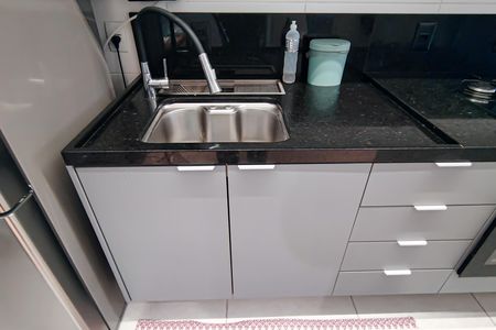 Apartamento à venda com 52m², 2 quartos e 1 vagaCozinha e área de serviço