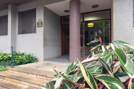 Apartamento para alugar com 105m², 2 quartos e 1 vagaFachada