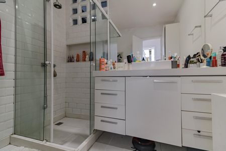 Apartamento à venda com 82m², 2 quartos e sem vagaBanheiro