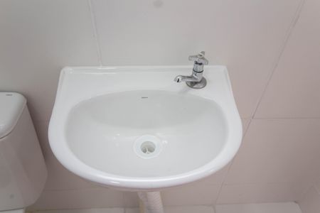 Apartamento para alugar com 33m², 2 quartos e sem vaga Apartamento para alugar com 33m², 2 quartos e sem vagaBanheiro