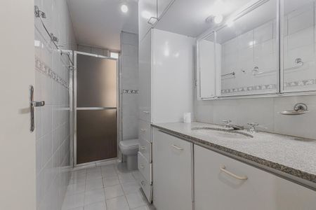 Apartamento para alugar com 105m², 3 quartos e 2 vagasBanheiro