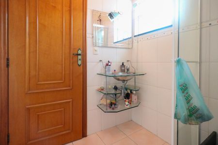 Casa à venda com 115m², 3 quartos e 1 vagaBanheiro da Suíte 2