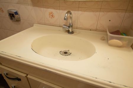 Casa à venda com 280m², 3 quartos e 2 vagasBanheiro da Suíte