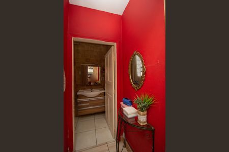 Casa à venda com 280m², 3 quartos e 2 vagasCorredor