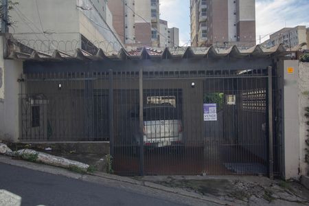 Casa à venda com 280m², 3 quartos e 2 vagasFachada