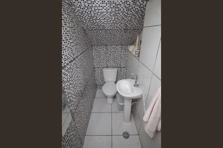 Casa à venda com 280m², 3 quartos e 2 vagasCasa 2 - Banheiro