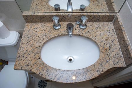 Apartamento à venda com 68m², 3 quartos e 2 vagasBanheiro Social