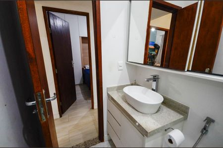 Casa à venda com 70m², 2 quartos e 1 vagaBanheiro