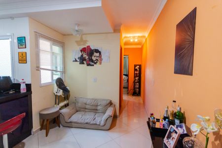 Apartamento à venda com 98m², 2 quartos e 1 vaga Apartamento à venda com 98m², 2 quartos e 1 vagaSala