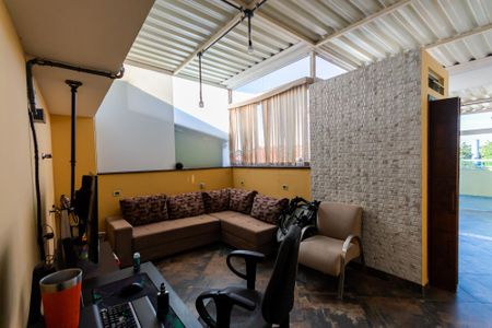 Apartamento à venda com 98m², 2 quartos e 1 vaga Apartamento à venda com 98m², 2 quartos e 1 vagaEscritório