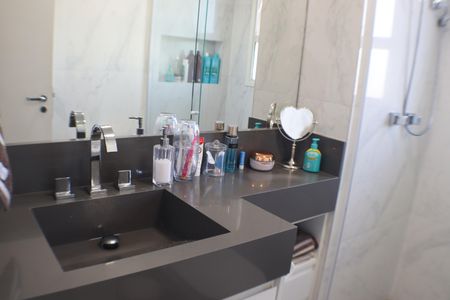 Apartamento à venda com 119m², 3 quartos e 3 vagasBanheiro da Suíte