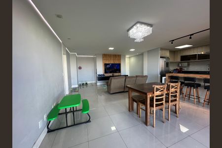 Apartamento à venda com 119m², 3 quartos e 3 vagasSala