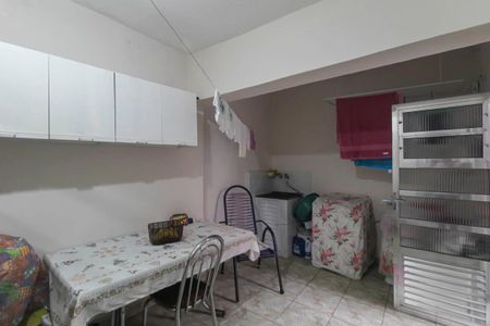 Casa à venda com 172m², 3 quartos e 2 vagas Casa à venda com 172m², 3 quartos e 2 vagasÁrea de Serviço