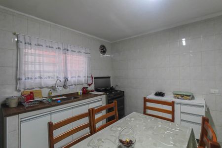 Casa à venda com 172m², 3 quartos e 2 vagas Casa à venda com 172m², 3 quartos e 2 vagasCozinha