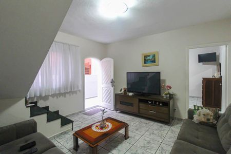 Casa à venda com 172m², 3 quartos e 2 vagas Casa à venda com 172m², 3 quartos e 2 vagasSala