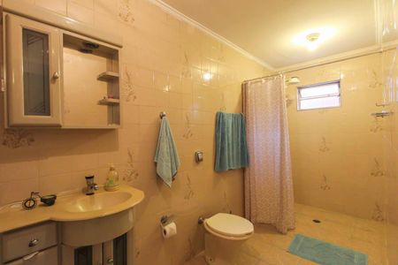 Casa à venda com 172m², 3 quartos e 2 vagas Casa à venda com 172m², 3 quartos e 2 vagasBanheiro