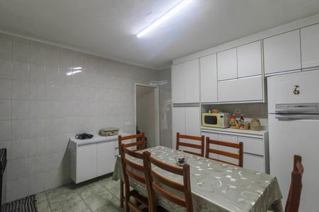 Casa à venda com 172m², 3 quartos e 2 vagas Casa à venda com 172m², 3 quartos e 2 vagasCozinha