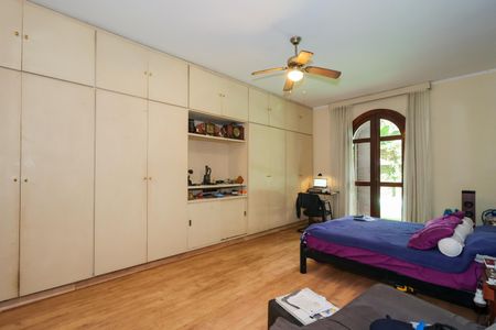 Casa para alugar com 550m², 6 quartos e 4 vagasSuíte 1