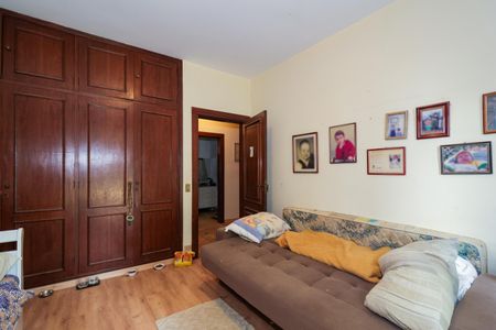 Casa para alugar com 550m², 6 quartos e 4 vagasQuarto 1