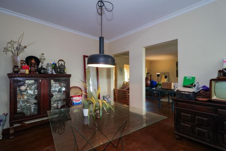 Casa para alugar com 550m², 6 quartos e 4 vagasSala