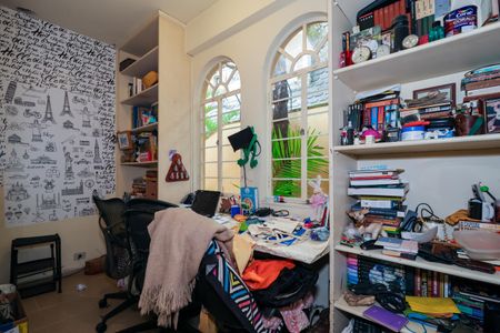 Casa para alugar com 550m², 6 quartos e 4 vagasCorredor