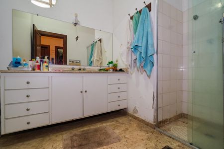 Casa para alugar com 550m², 6 quartos e 4 vagasBanheiro