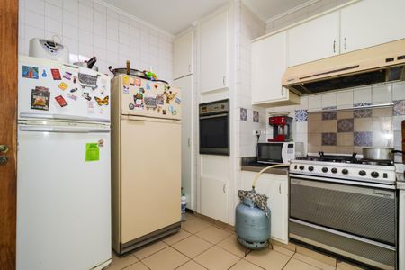 Casa para alugar com 550m², 6 quartos e 4 vagasCozinha