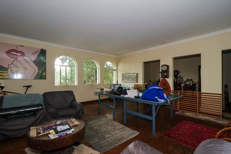 Casa para alugar com 550m², 6 quartos e 4 vagasSala