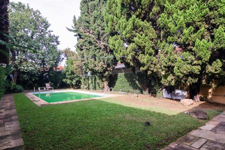 Casa para alugar com 550m², 6 quartos e 4 vagasÁrea externa