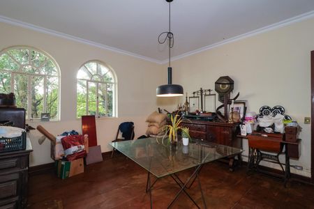 Casa para alugar com 550m², 6 quartos e 4 vagasSala