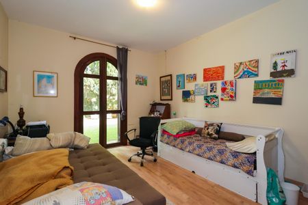 Casa para alugar com 550m², 6 quartos e 4 vagasQuarto 1