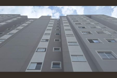 Apartamento para alugar com 47m², 2 quartos e 1 vaga Apartamento para alugar com 47m², 2 quartos e 1 vagaFachada