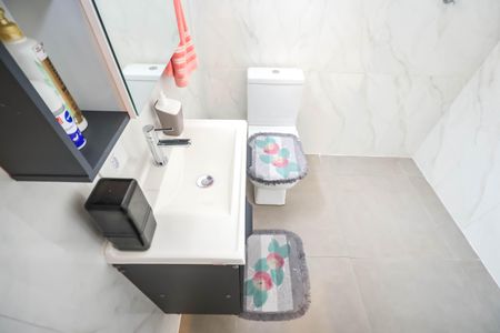 Casa à venda com 70m², 2 quartos e sem vagaBanheiro da Suíte