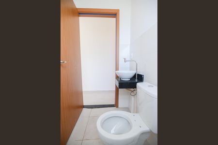 Casa de condomínio para alugar com 150m², 2 quartos e 2 vagasBanheiro da Suíte