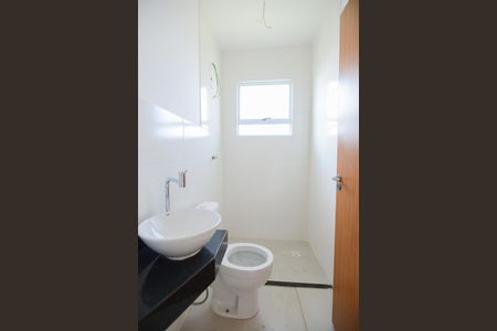 Casa de condomínio para alugar com 150m², 2 quartos e 2 vagasBanheiro da Suíte