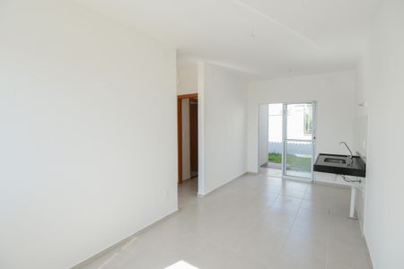 Casa de condomínio para alugar com 150m², 2 quartos e 2 vagasSala