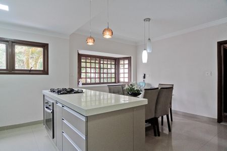 Casa à venda com 480m², 3 quartos e 3 vagasCozinha