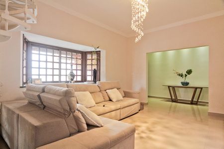 Casa à venda com 480m², 3 quartos e 3 vagasSala