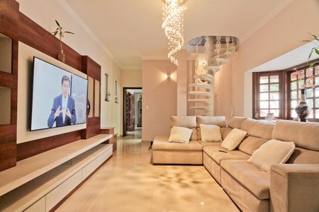 Casa à venda com 480m², 3 quartos e 3 vagasSala