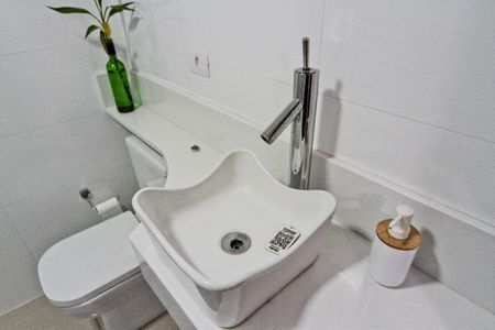 Casa à venda com 480m², 3 quartos e 3 vagasBanheiro 2