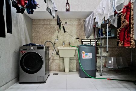 Casa à venda com 480m², 3 quartos e 3 vagasÁrea de Serviço