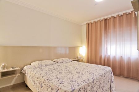 Casa à venda com 480m², 3 quartos e 3 vagasSuíte