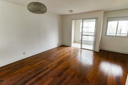 Apartamento à venda com 70m², 2 quartos e 1 vaga Apartamento à venda com 70m², 2 quartos e 1 vagaSala