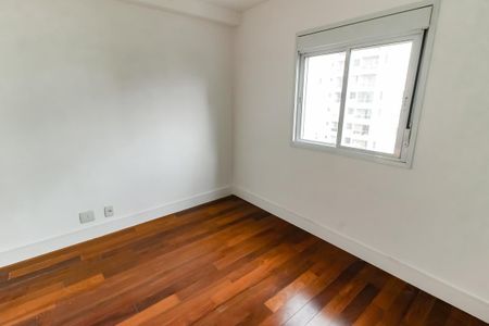 Apartamento à venda com 70m², 2 quartos e 1 vaga Apartamento à venda com 70m², 2 quartos e 1 vagaSuíte