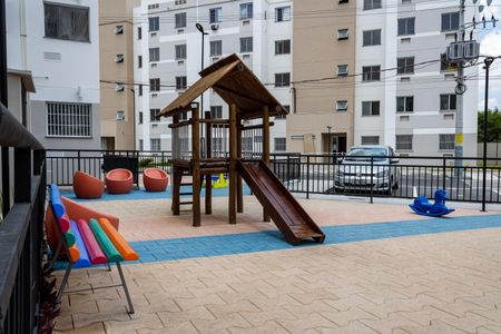 Apartamento para alugar com 43m², 2 quartos e sem vaga Apartamento para alugar com 43m², 2 quartos e sem vagaÁrea comum - Playground