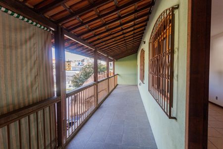 Casa à venda com 330m², 2 quartos e 8 vagasVaranda da Entrada