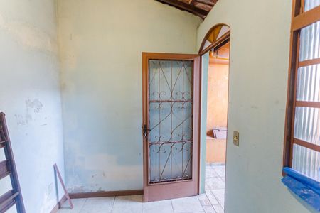 Casa à venda com 330m², 2 quartos e 8 vagasQuarto de Serviço